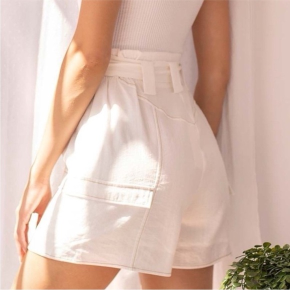 NWT ANTHROPOLOGIE MOON RIVER -  Cream High Waist Women's Shorts (XS,S,XL) - Picture 2 of 5